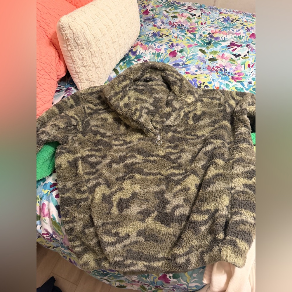 Express Olive & Dark Green Fuzzy Hoodie Sweatshirt